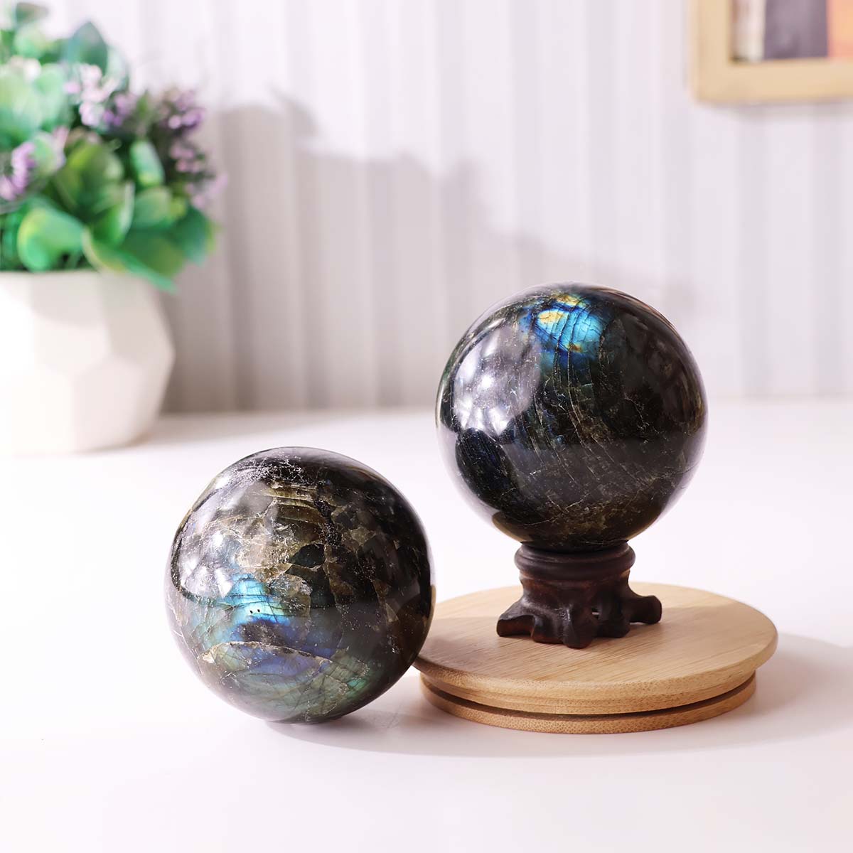 Labradorite Sphere - Image 7
